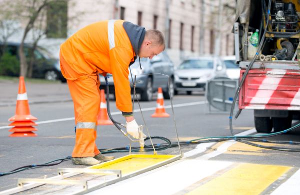 Commercial Asphalt Painting Service